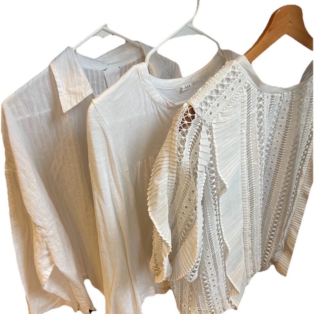 Set Of 4 White Women’s Blouses, GAP Size Medium, Long Sleeve White Button Up